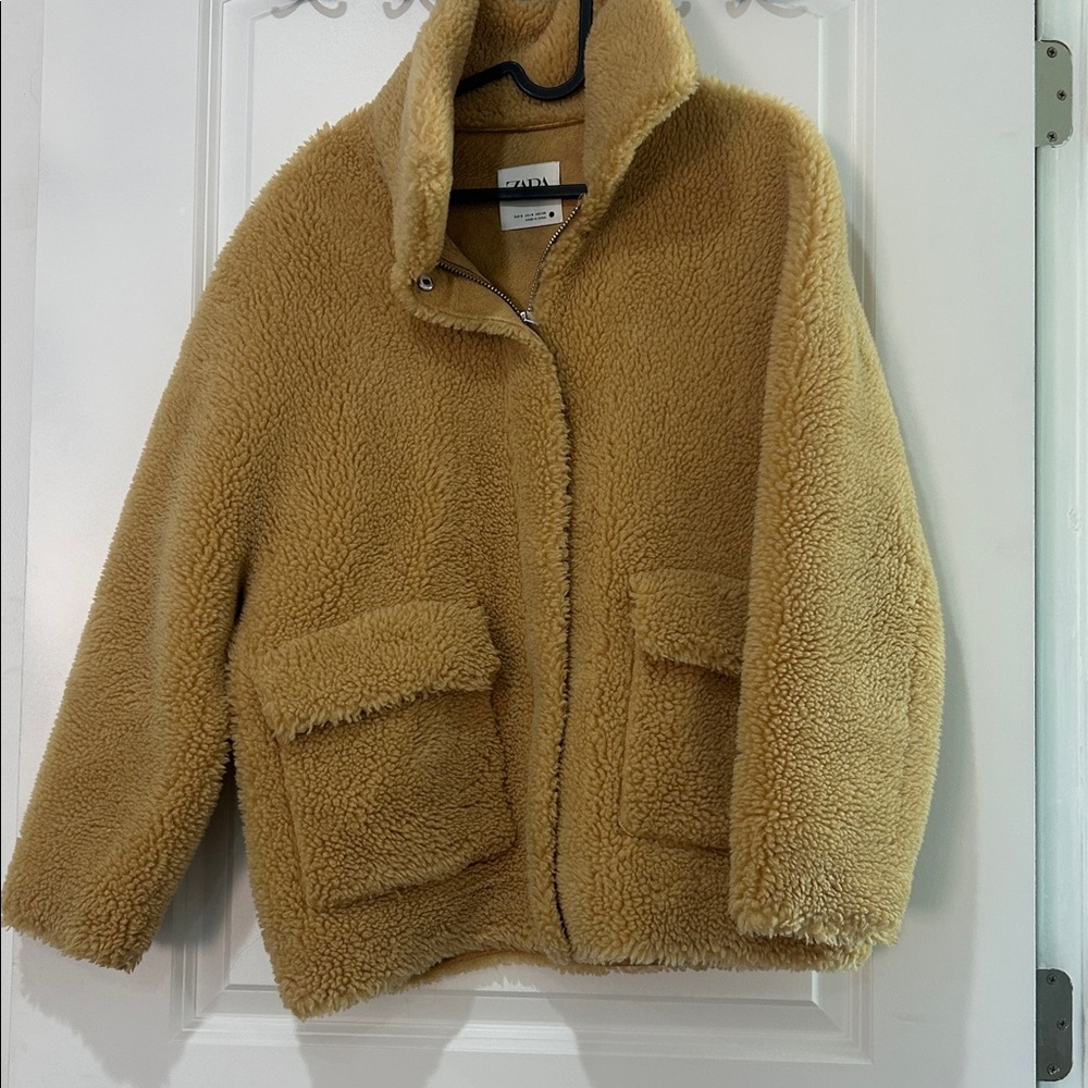 Zara TEDDY jacket size SMALL